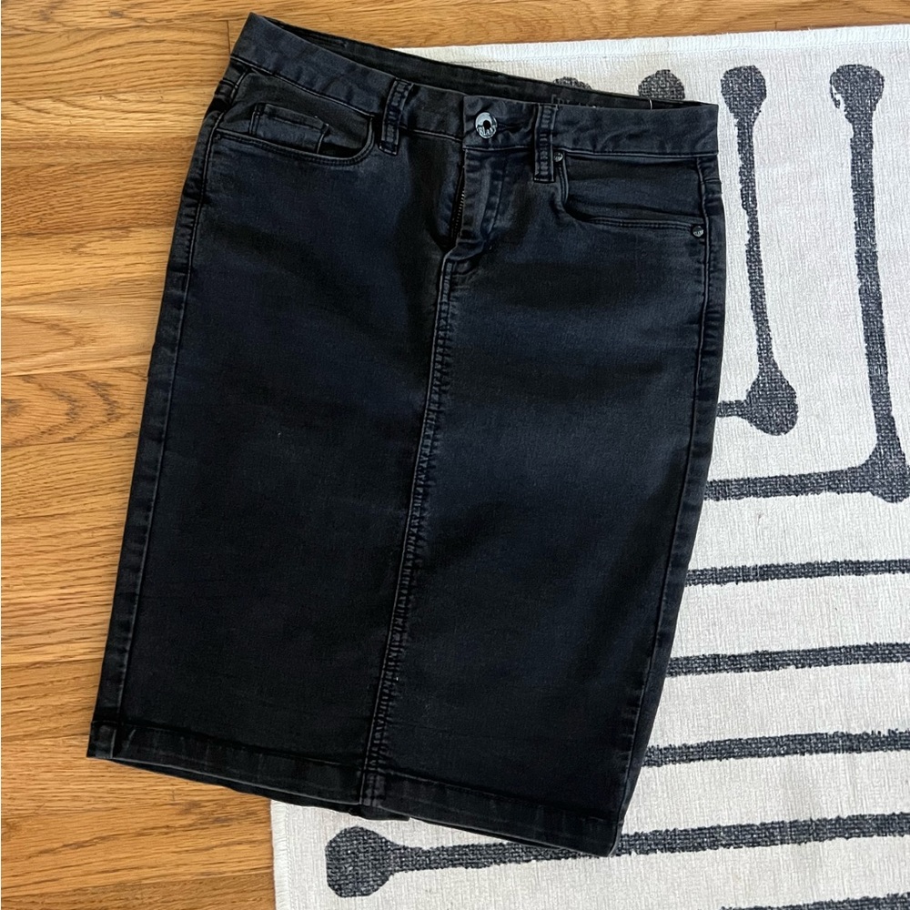 Blank NYC Denim Skirt Size 26 NWOT